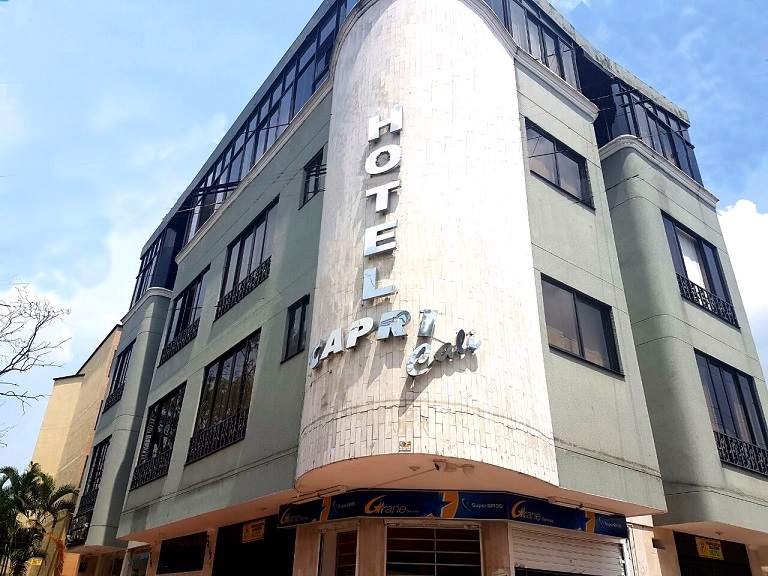 Fachada del Hotel Ciudad Capri en Cali